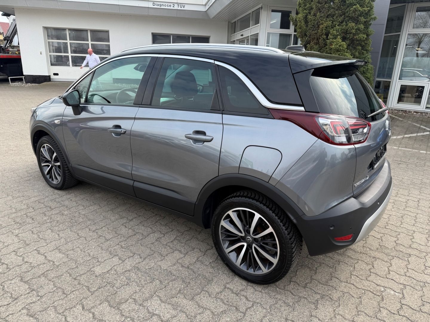 Fahrzeugabbildung Opel Crossland Ultimate SHZ+LZ+Kamera+HeadUp-Display