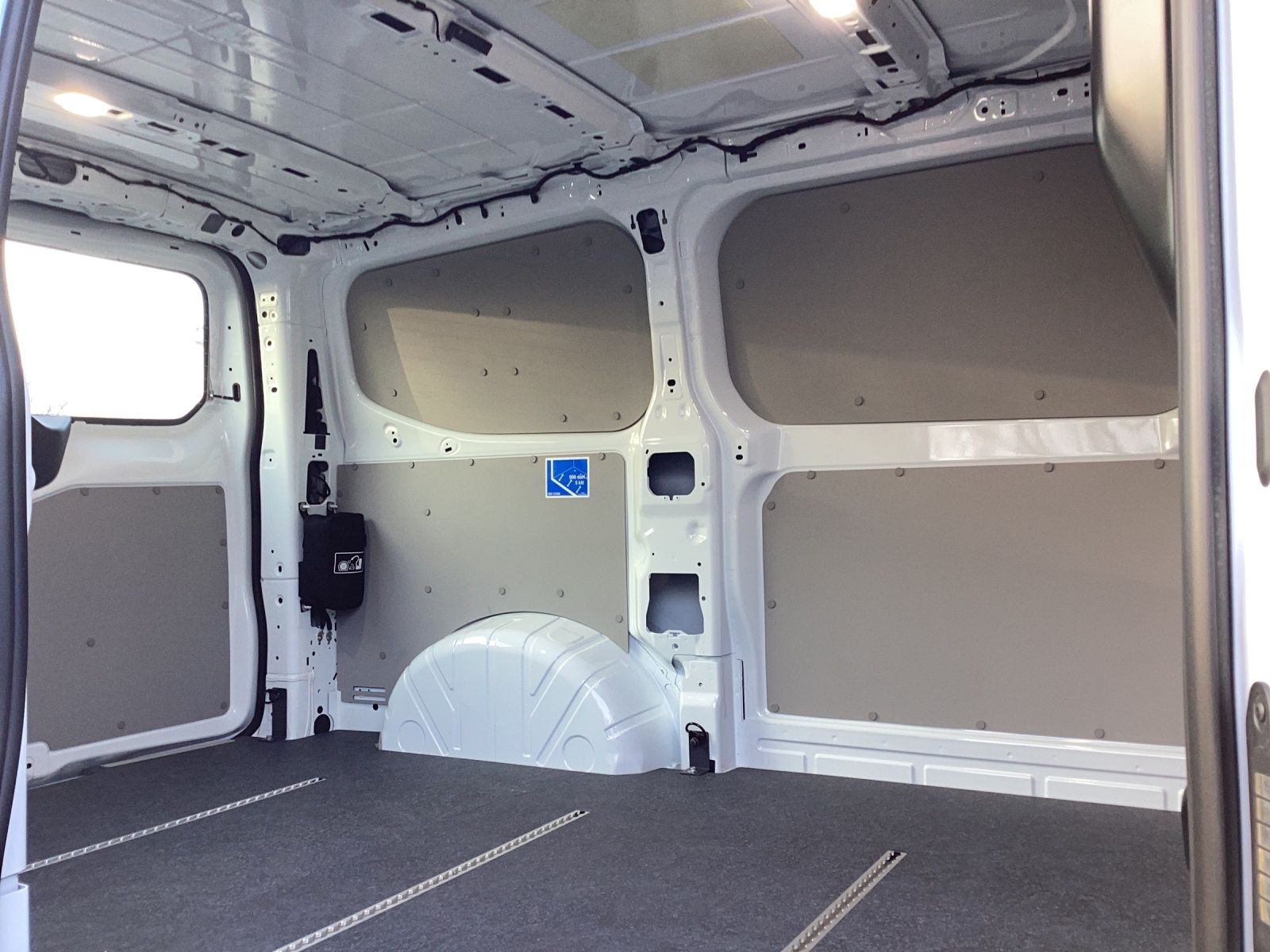 Fahrzeugabbildung Volkswagen T7 Transporter TDI Kasten AHK LaneAssist RearVie
