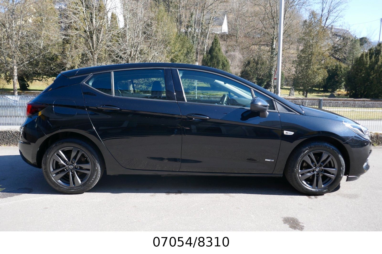 Fahrzeugabbildung Opel Astra K Lim./ Design & Tech