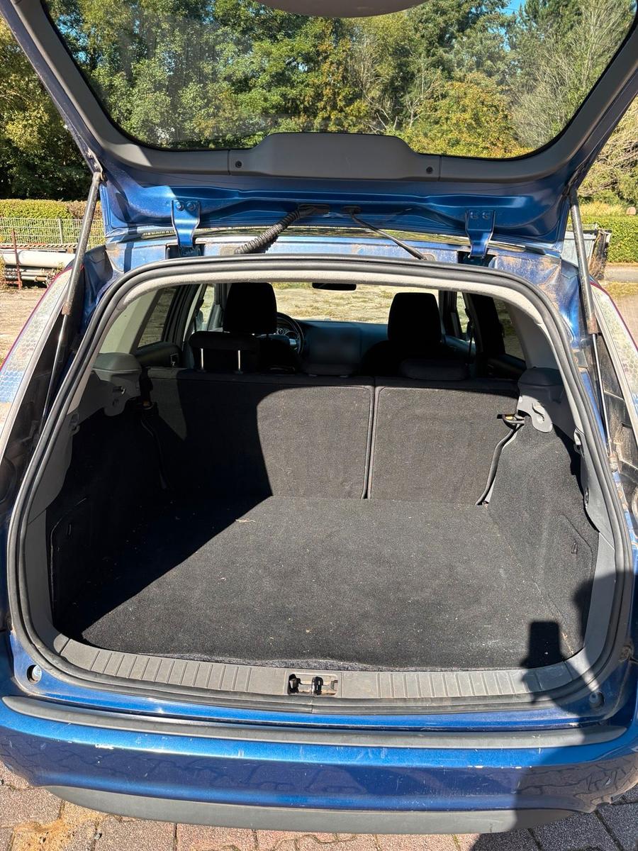 Ford Focus 2009 — photo 12