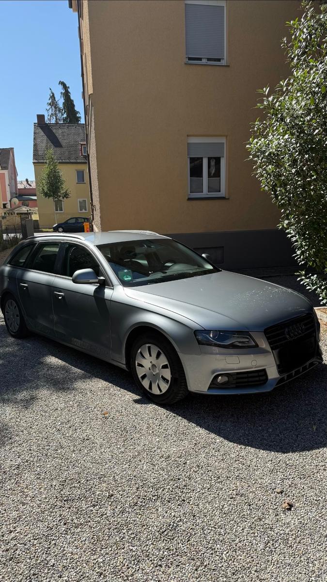 Audi A4 2009 — photo 8
