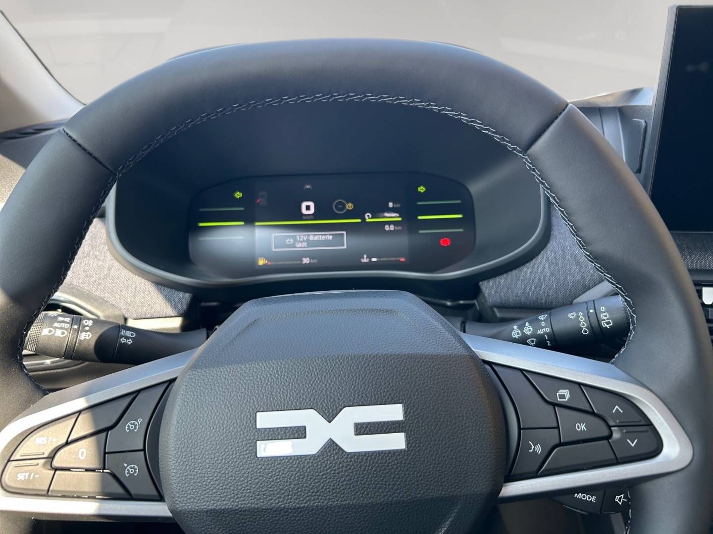 Fahrzeugabbildung Dacia Sandero Journey TCe 100
