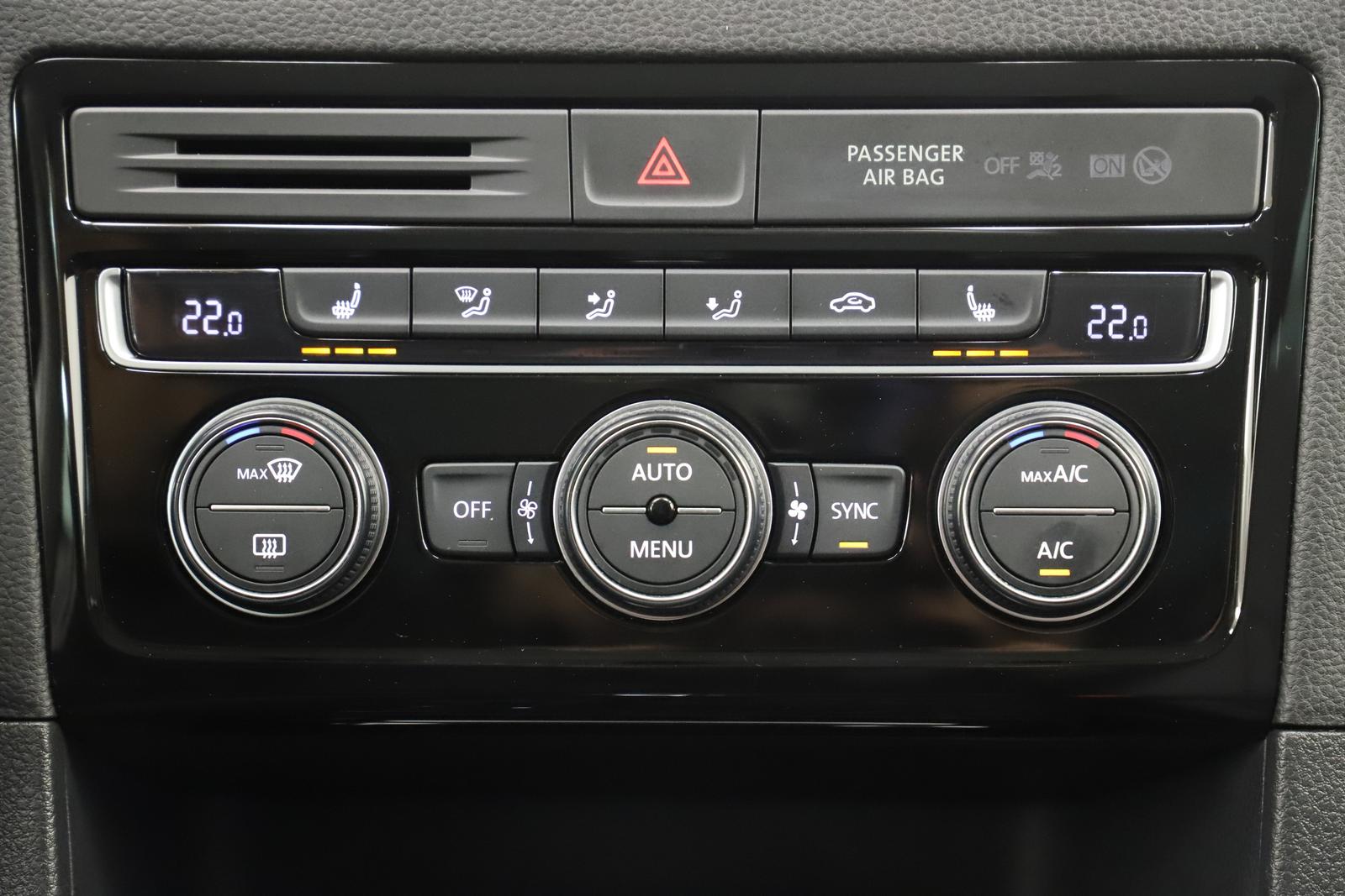 Volkswagen Golf 7 Sportsvan 1.4TSI 125PS DSG R Line Pano 1H