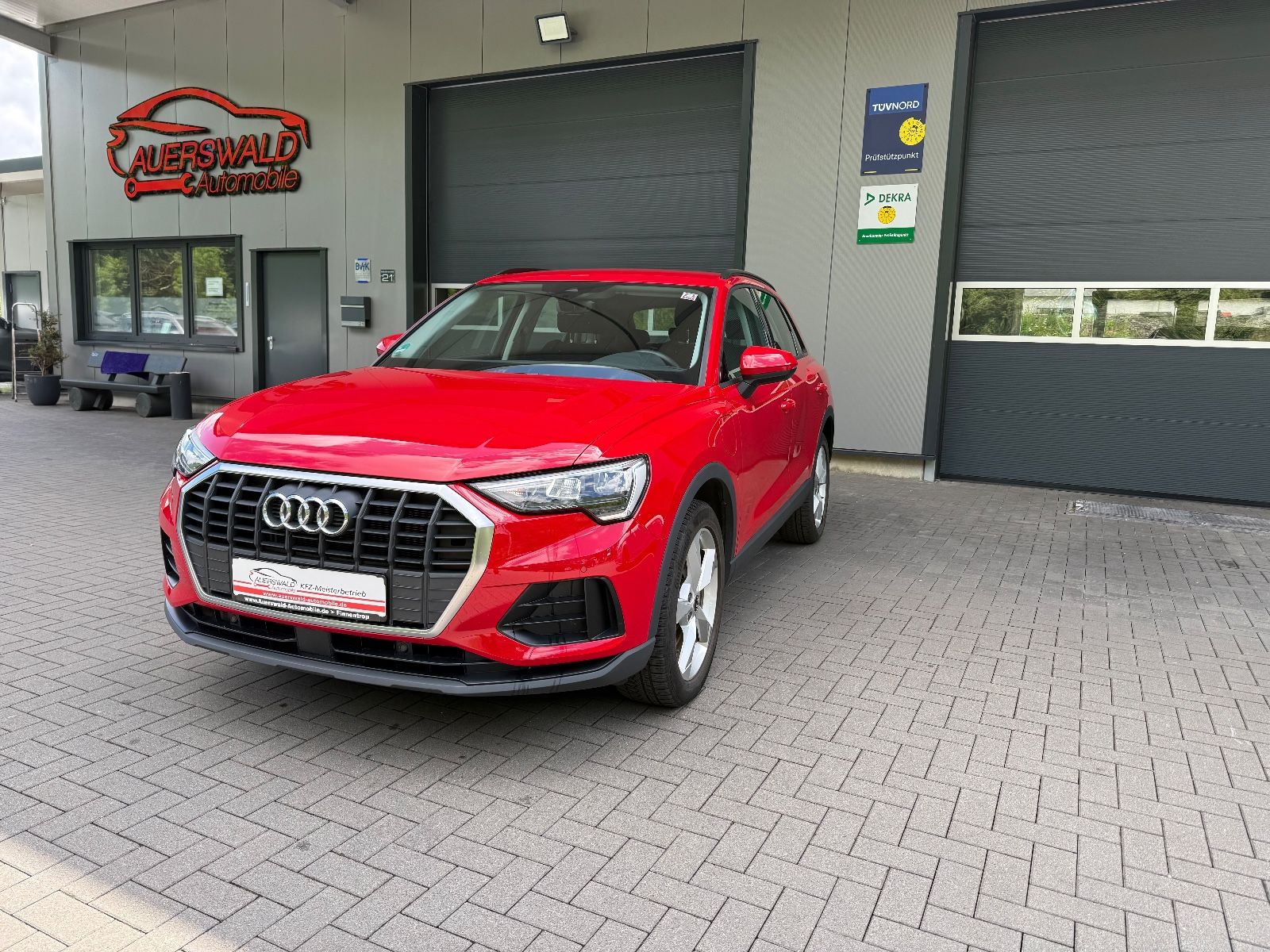 AUDI Q3 45 TFSI e  *LED *ACC *AHK *DAB *Kamera