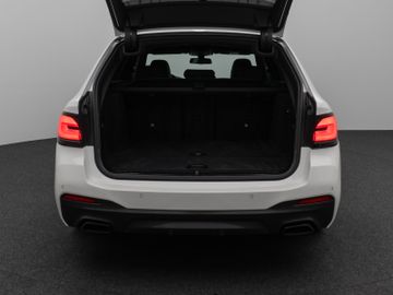 Fahrzeugabbildung BMW 540d xD Tour M Sport HUD HiFi Laserlicht 19``