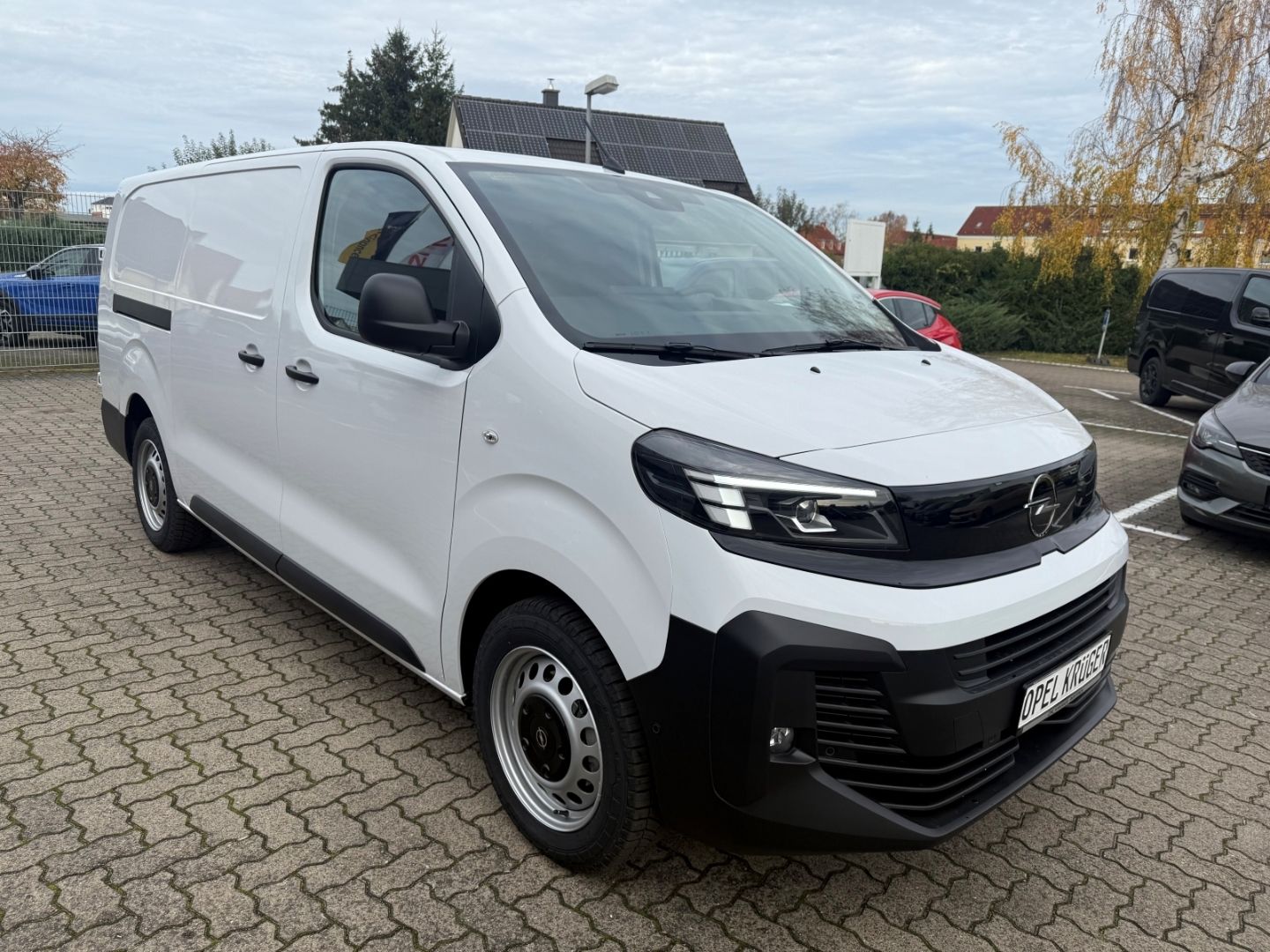 Fahrzeugabbildung Opel Vivaro Opel Kasten XL LED+AHK+Laderaumschutz