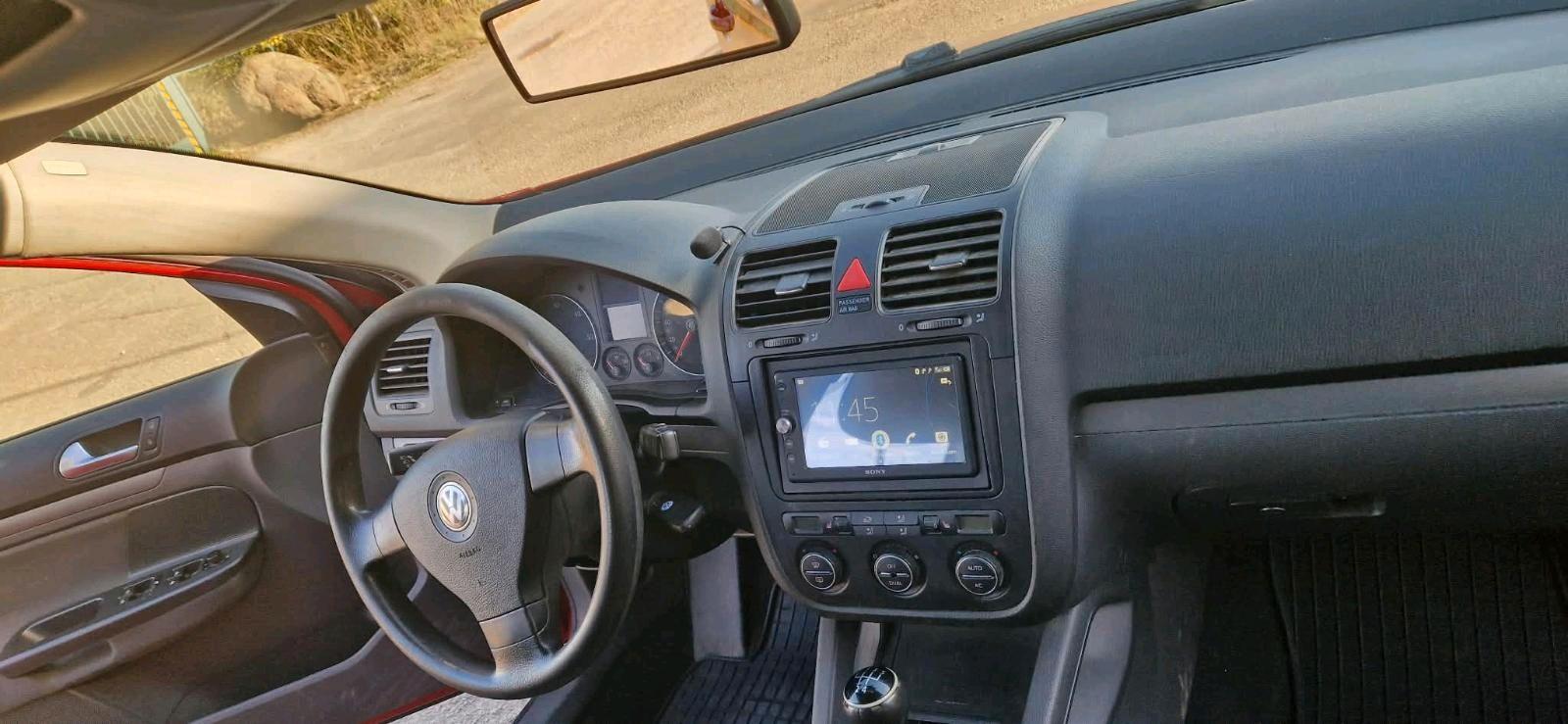 Volkswagen Golf 2007 — вигляд ззаду