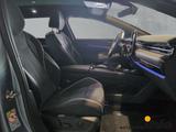 Volkswagen ID.7 Tourer Pro 77 kW/h SMARTGLAS+GJ-REIFEN+AHK - Volkswagen ID.7: Blau, Kombi