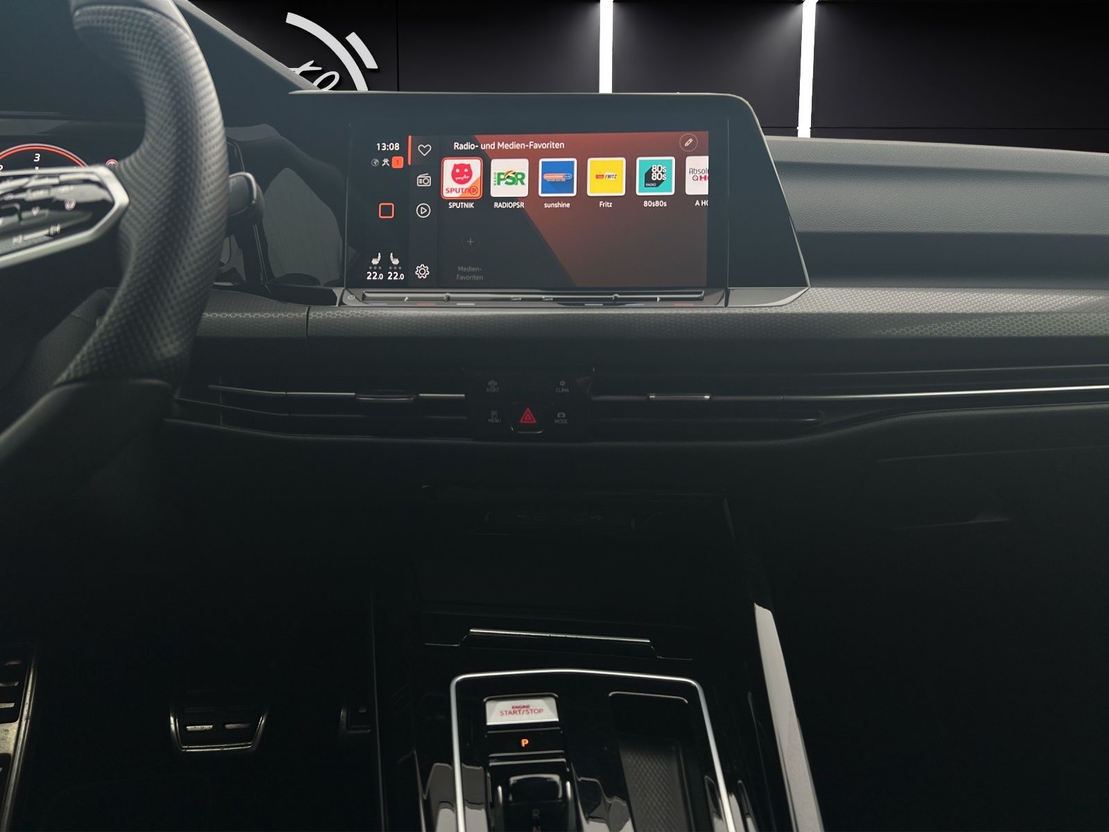 Fahrzeugabbildung Volkswagen Golf VIII GTD Business DSG IQ.Light ACC STH SH P