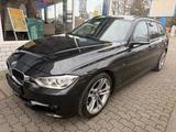 BMW 330 d sport line *PAN*HUD*AHK*NAVI*PRO - BMW 330 mit Diesel-Antrieb: Kombi, Automatik