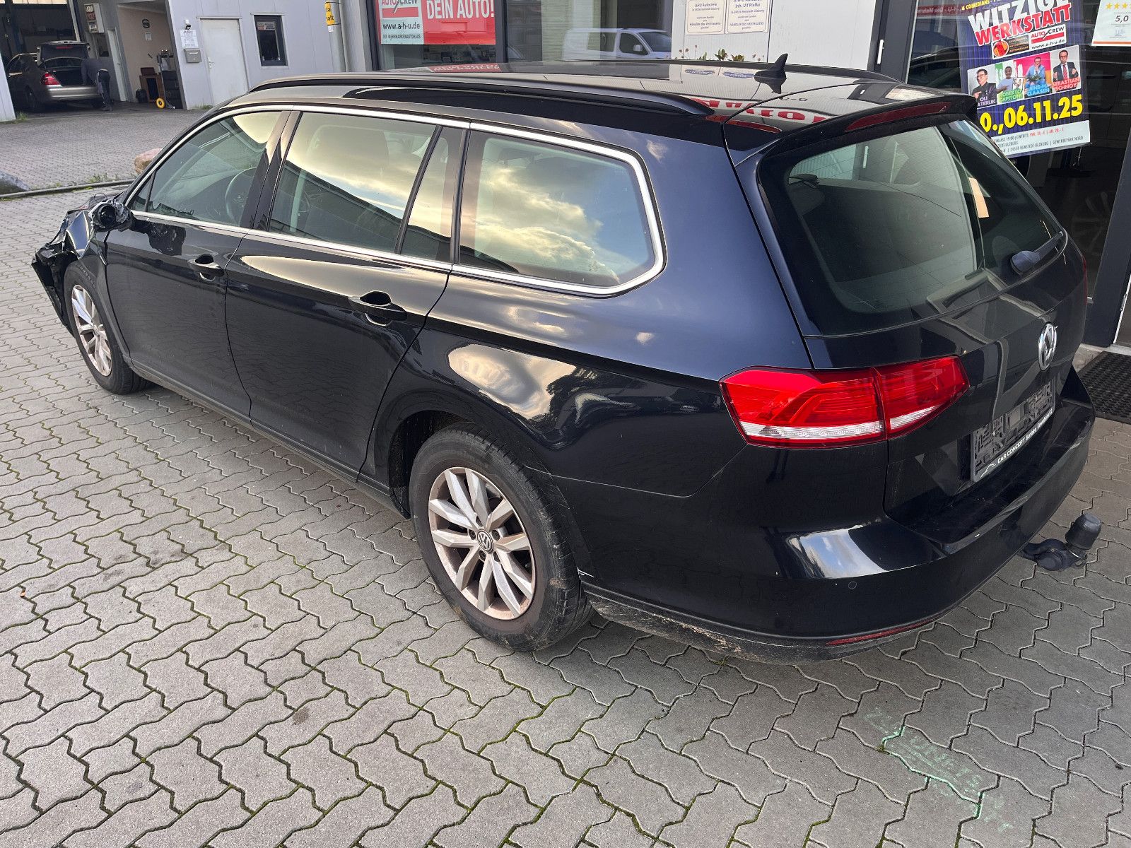 Fahrzeugabbildung Volkswagen Passat Var. Comfortline 2.0 TDI Seitenschaden