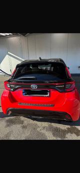 Toyota Yaris 1.5-l-VVT-i Hybrid CVT - - Toyota Gebrauchtwagen in Düsseldorf