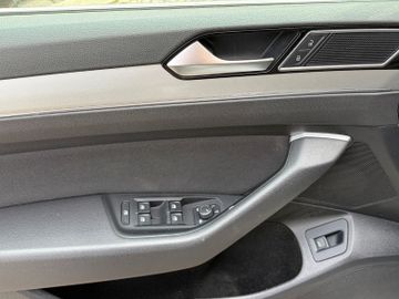 Volkswagen Passat Variant - 9