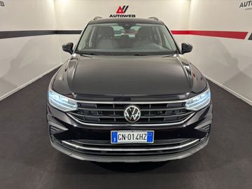 Volkswagen Tiguan - 2
