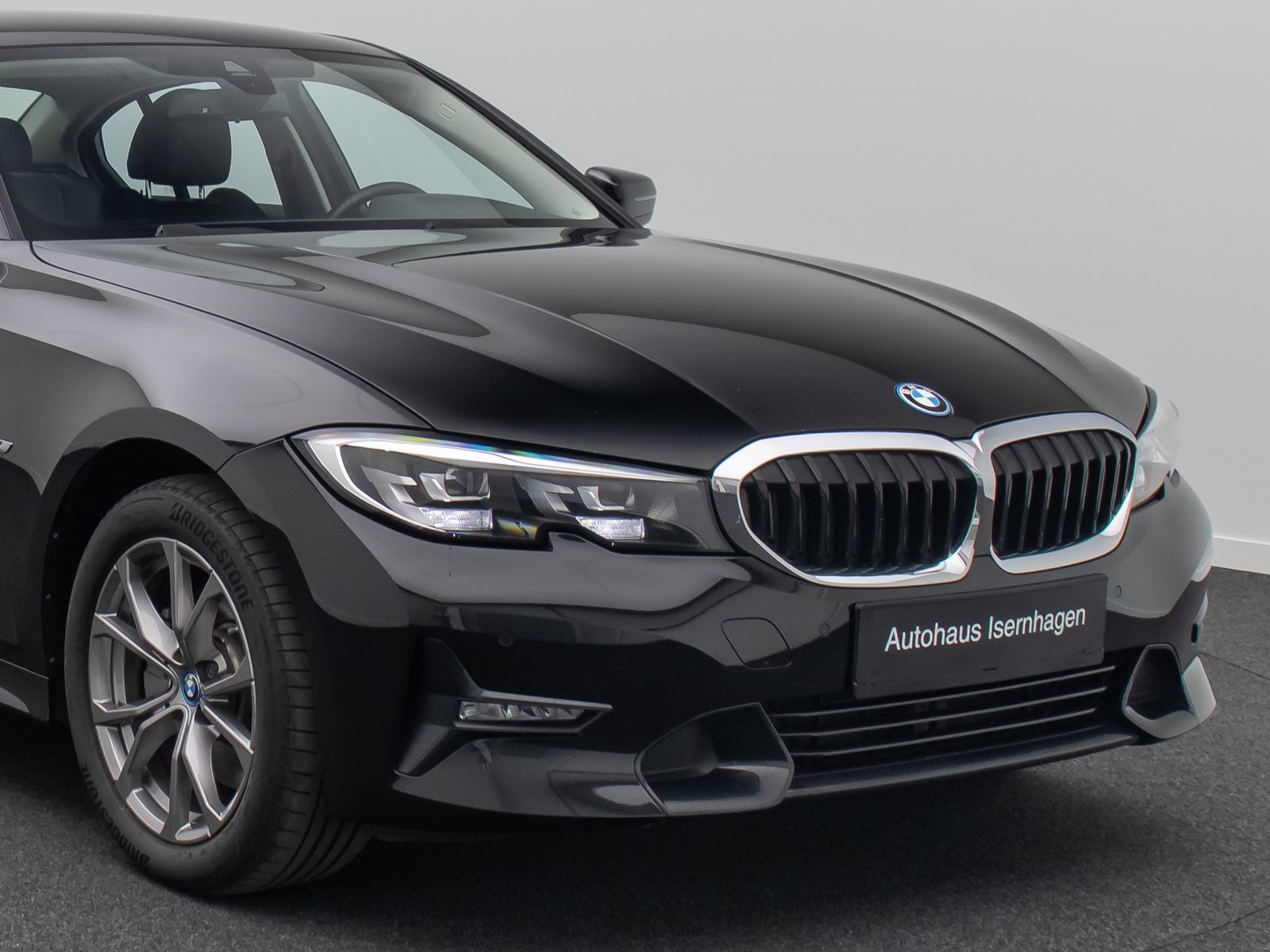 Fahrzeugabbildung BMW 320e Sport Line DAB CockPitPr Lenkrhzg AHK Alarm