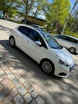 Peugeot 208 PureTech 110 EAT6 Allure Allure - weiße Peugeot 208