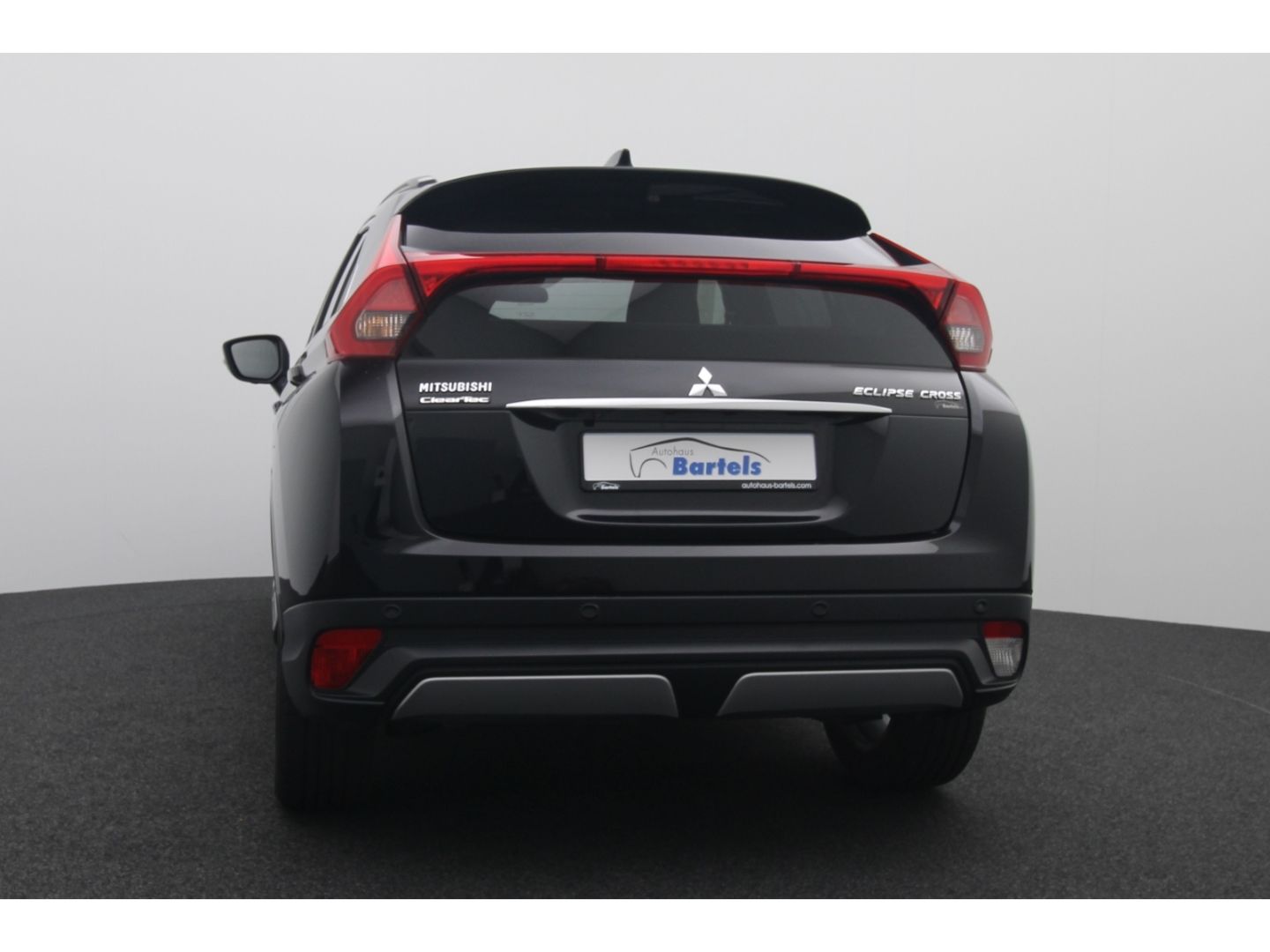 Fahrzeugabbildung Mitsubishi Eclipse Cross Intro Edition 2WD ACC Totwinkelass