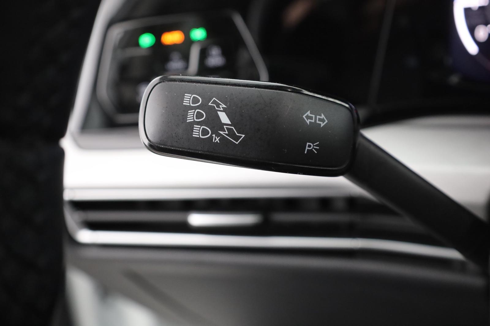 Volkswagen Golf VIII 1.5 TSI Life LED Sitzheizung ACC, миниатюра 18