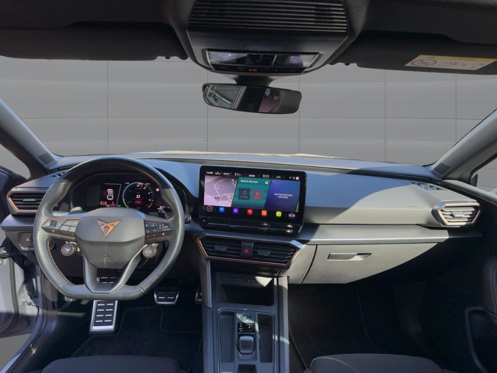 Fahrzeugabbildung CUPRA Leon VZ e-Hybrid, Allwetter, Panoramadach, Navi,