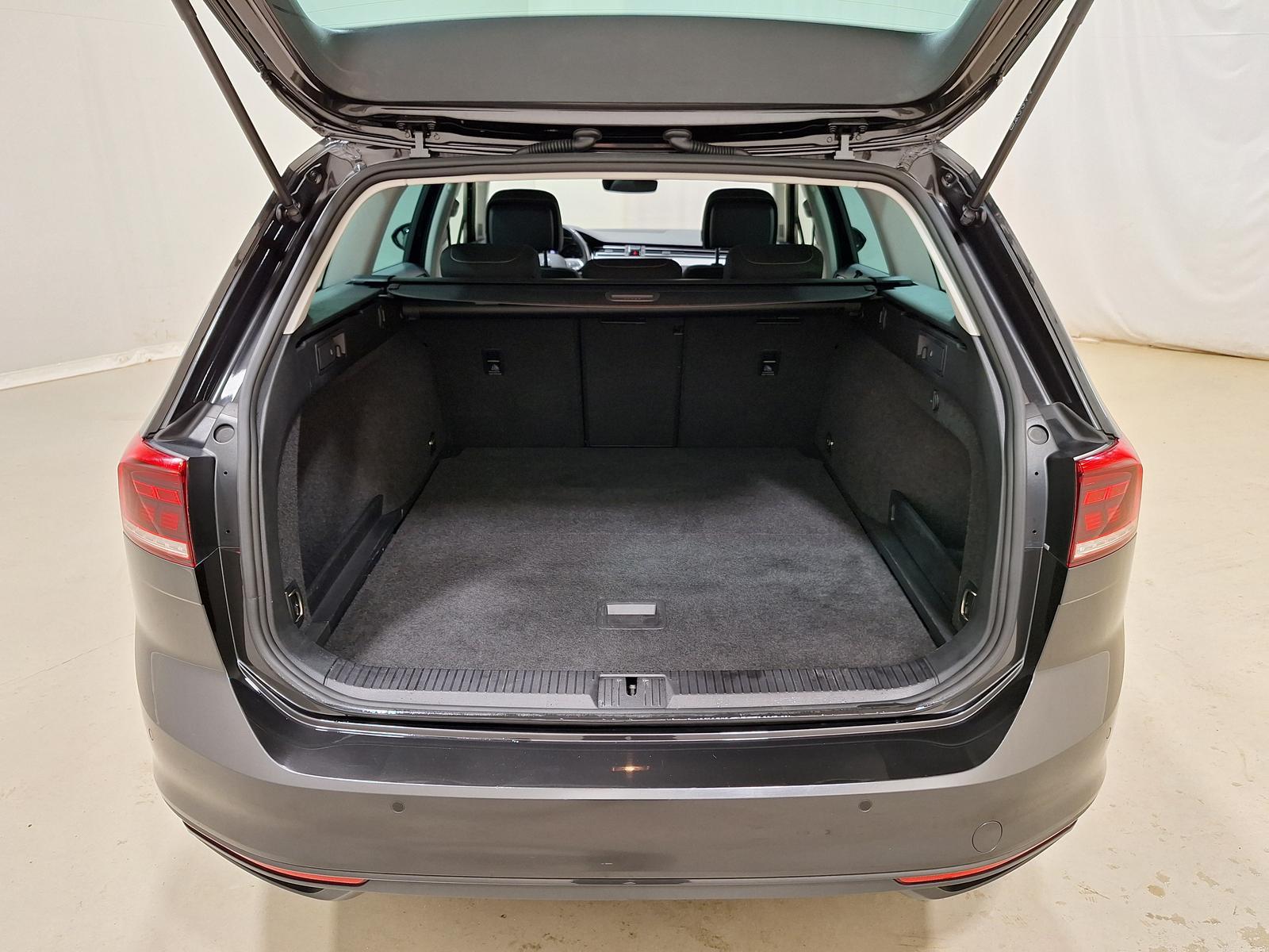Volkswagen Passat 1.5 TSI DSG Business ACC Navi LED, миниатюра 14