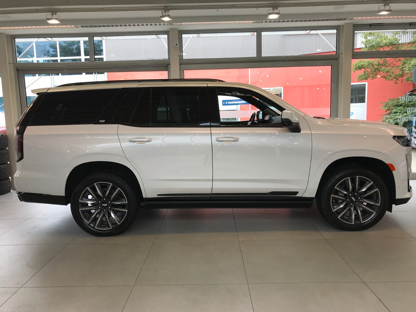 Fahrzeugabbildung Cadillac Escalade Sport Platinum 6.2 V8  4x4