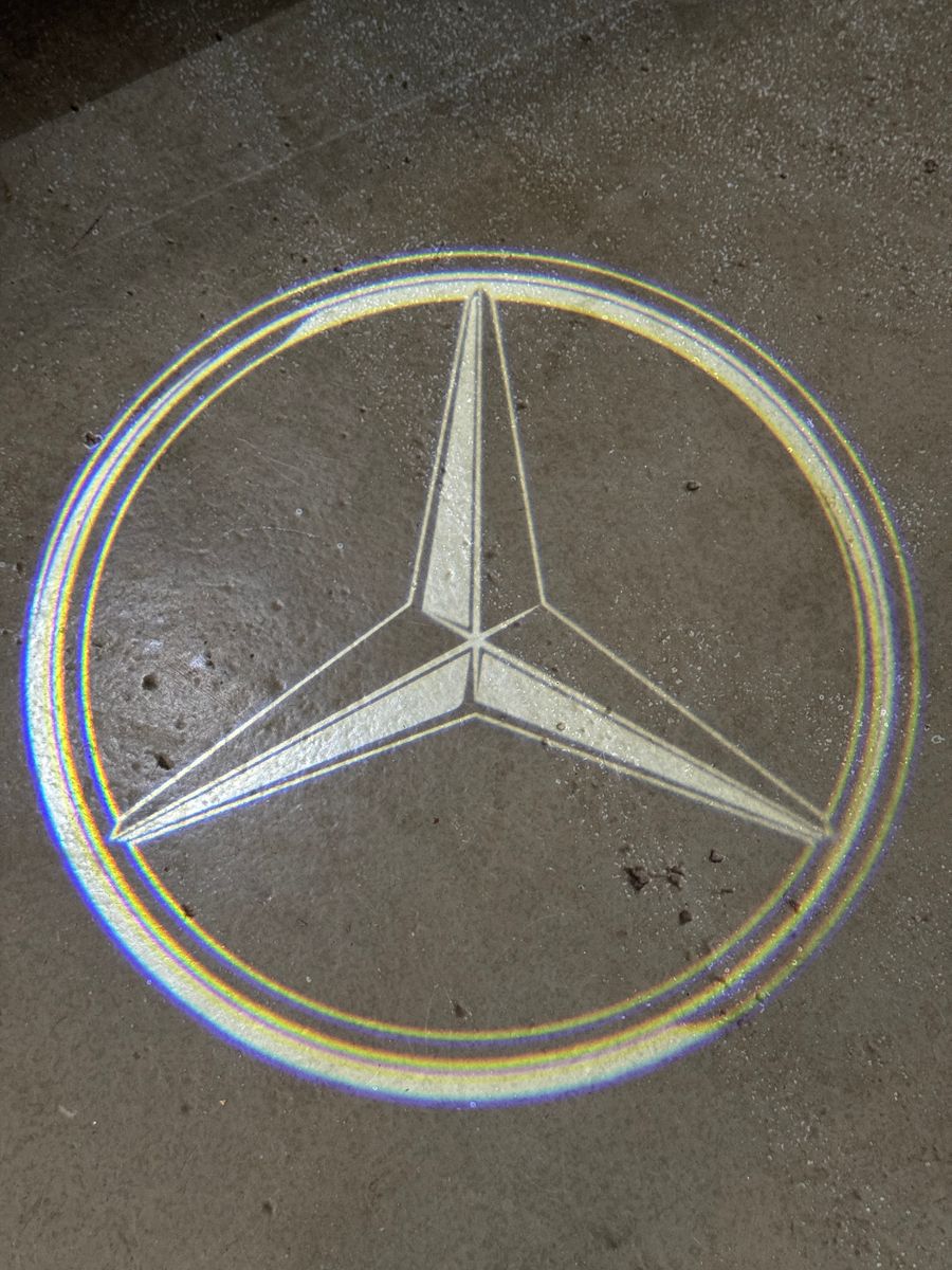 Fahrzeugabbildung Mercedes-Benz C 180 AMG LINE PANO HUD GERMAN EDITION EUR1 MY26