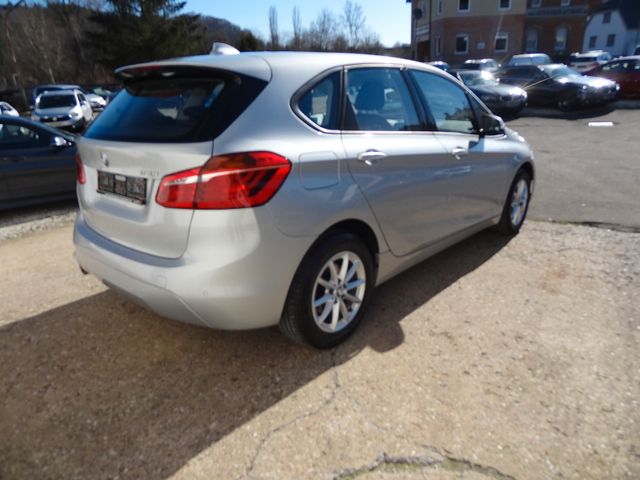 Fahrzeugabbildung BMW 218 Active Tourer/Automatik/Kamera/1.Hd/59.900km