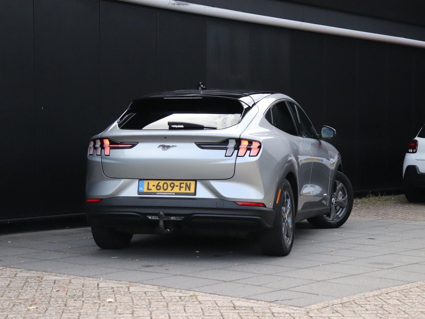 Ford Mustang Mach-E RWD 75 kWh | LEDER | PANO | TREKH imagem 3