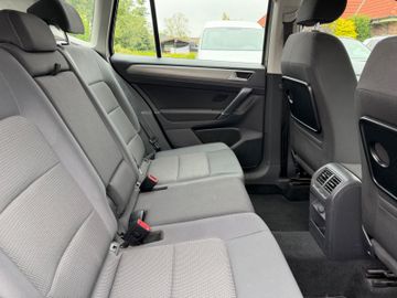 Volkswagen Golf - 11