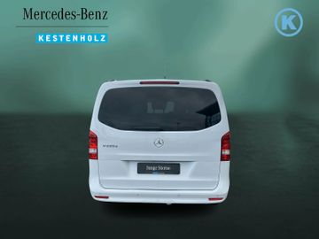 Mercedes V 220 - 7
