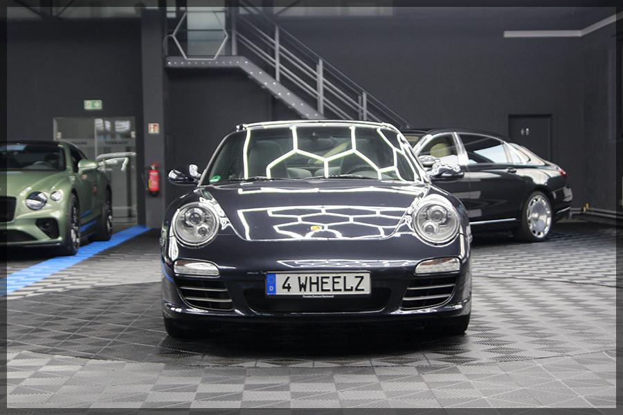 Porsche 997 Targa 4S PDC / PANO / NAVI / SCHECKHEFT