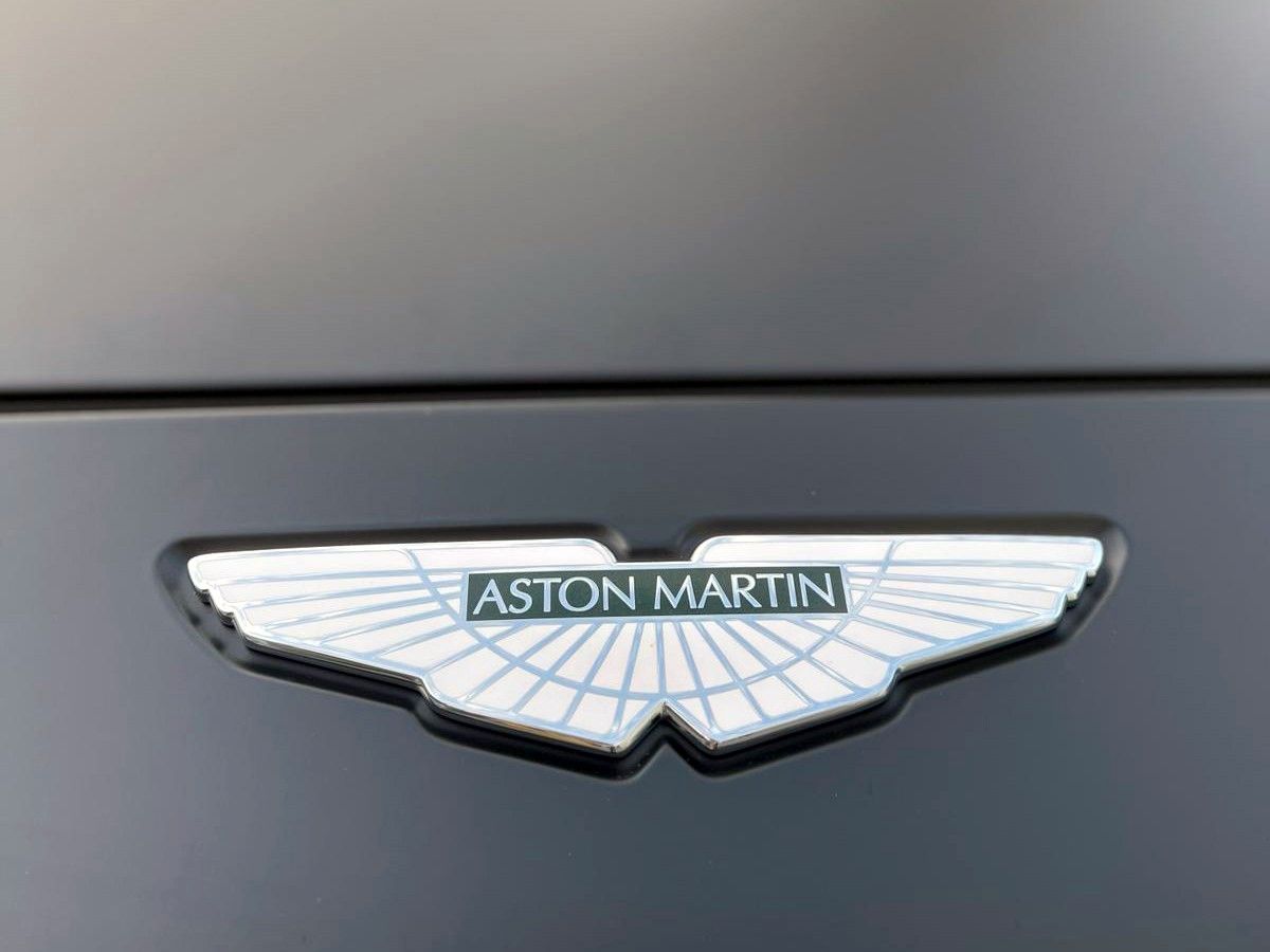 Fahrzeugabbildung Aston Martin DBX 707 Full Carbon *Miete*Mietkauf*