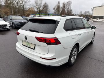 Volkswagen Golf VIII Var. Life+LED+Virt.Cock.+SHZ+L-Hzg+