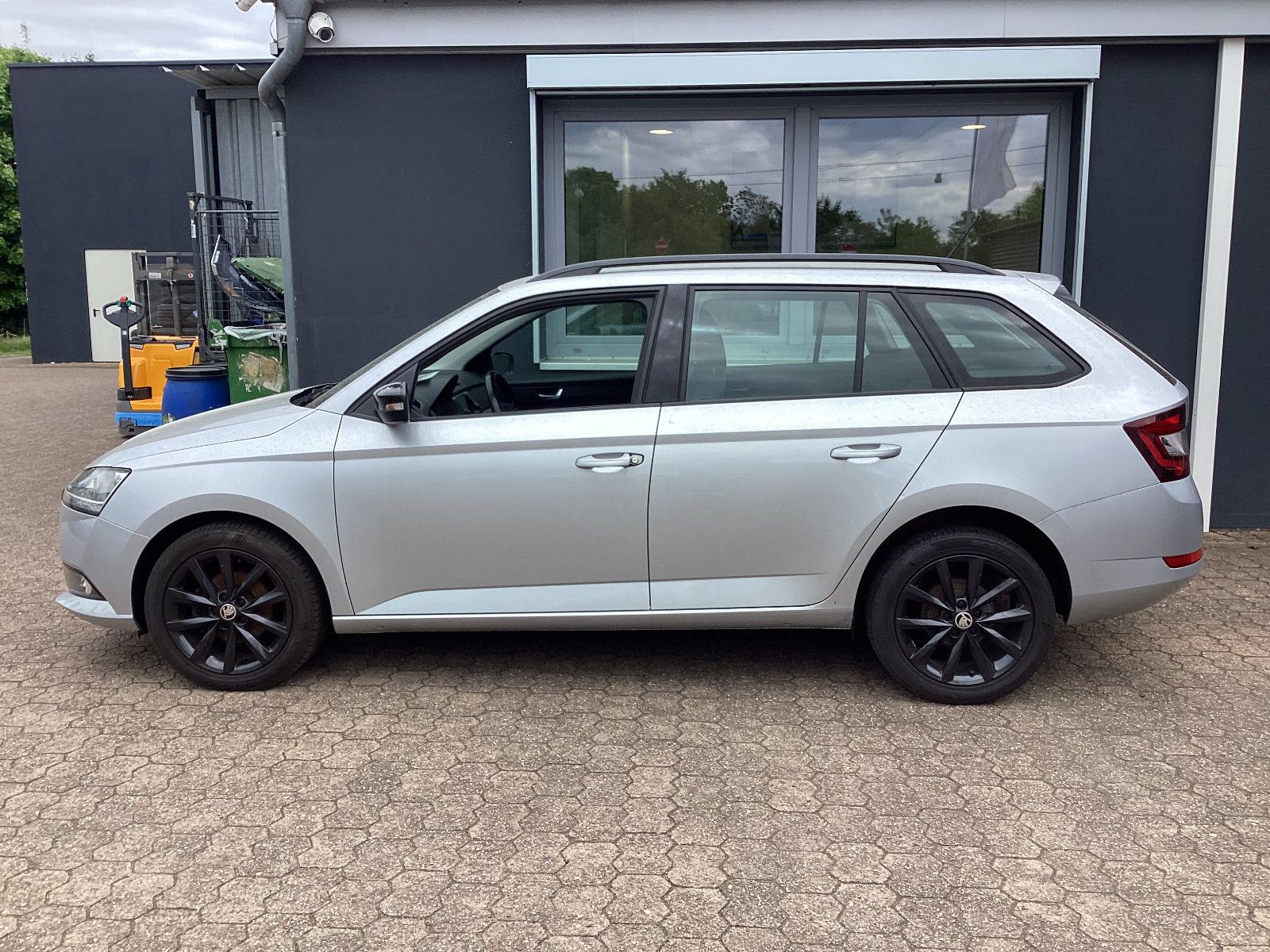 Fahrzeugabbildung SKODA Fabia Combi 1.0 TSI