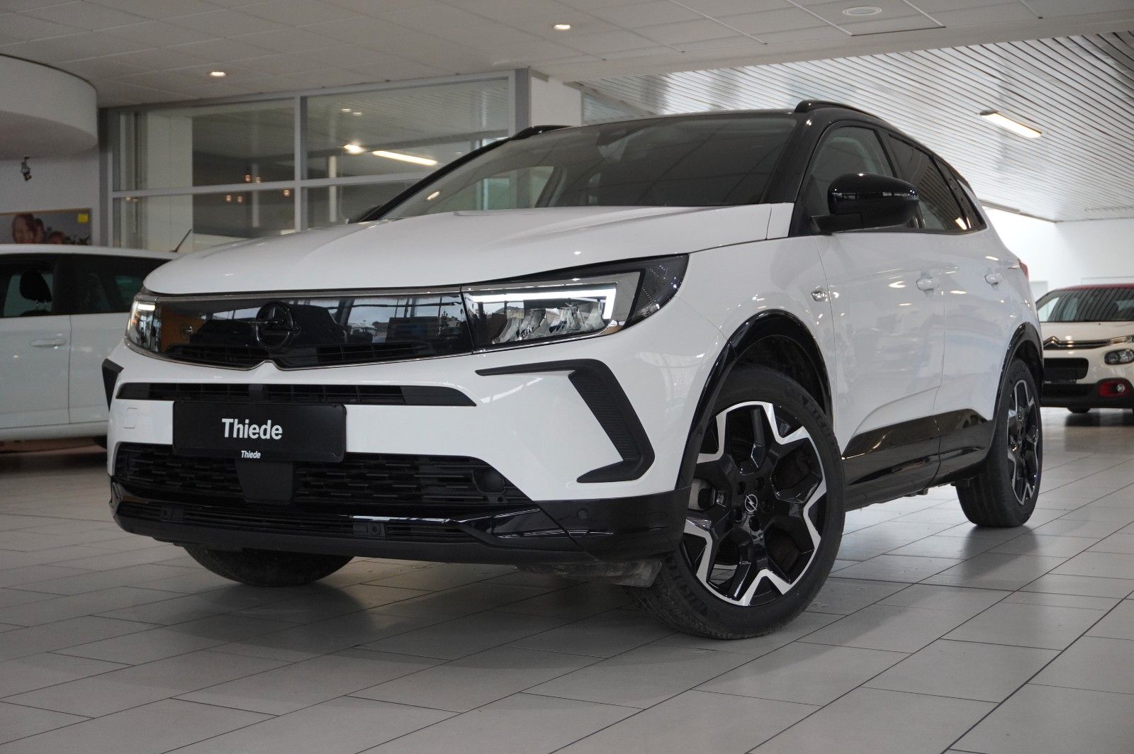 Fahrzeugabbildung Opel Grandland (X) GS LINE 4HYBRID NAVI/KAMERA/AHK