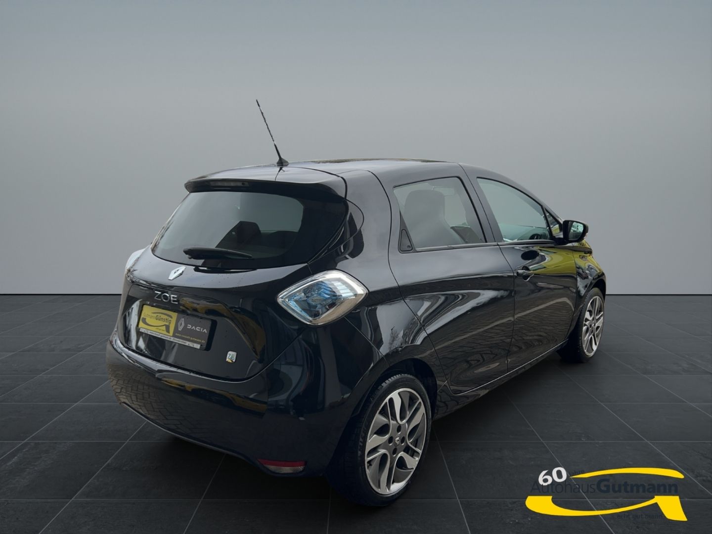 Fahrzeugabbildung Renault ZOE Intens R240 22 KW/h Batteriemiete Navi Klima