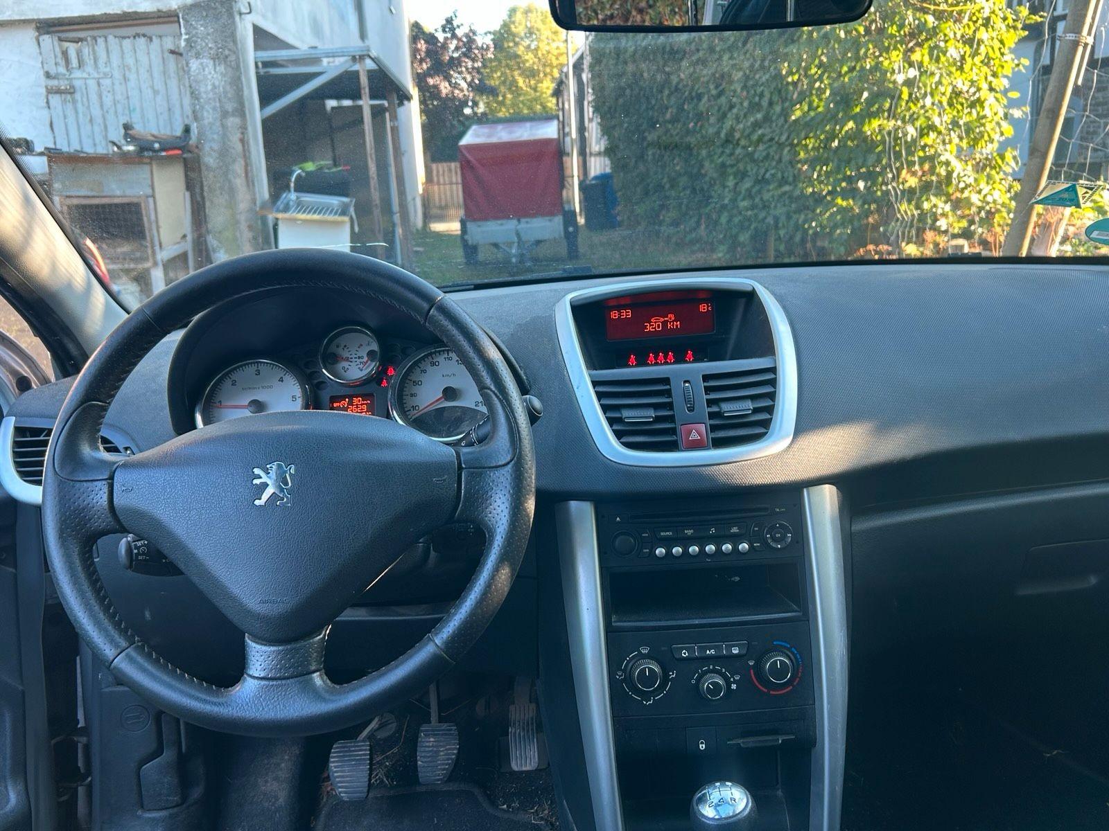 Peugeot 207 2010 — photo 5