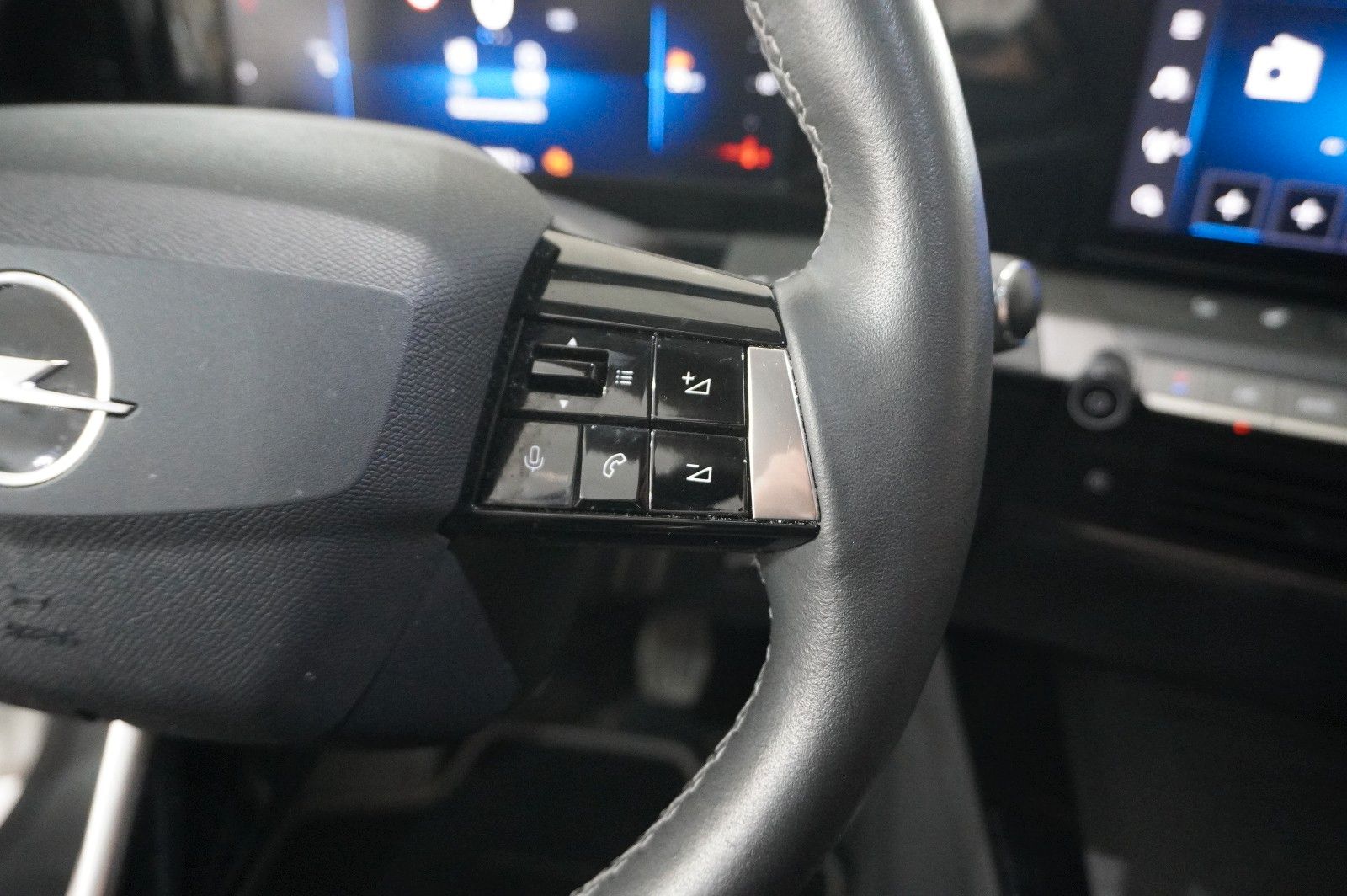 Fahrzeugabbildung Opel Astra L Lim. 1.5D BUSINESS EDIT. NAI/LED/KAMERA