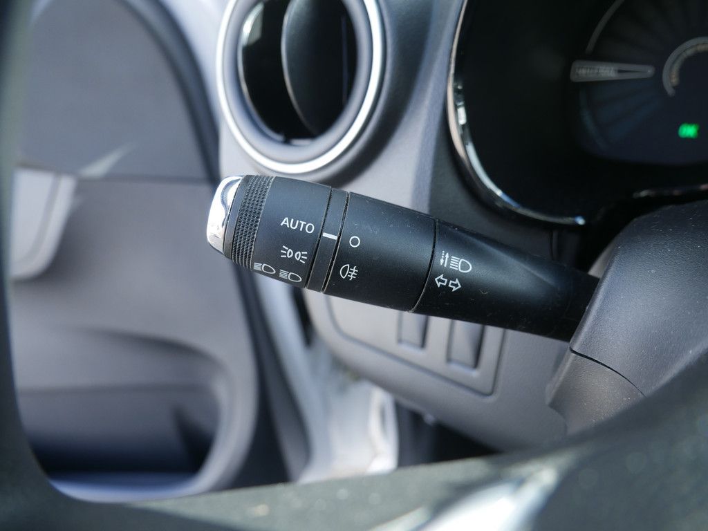 Fahrzeugabbildung Dacia Spring Essential KLIMA
