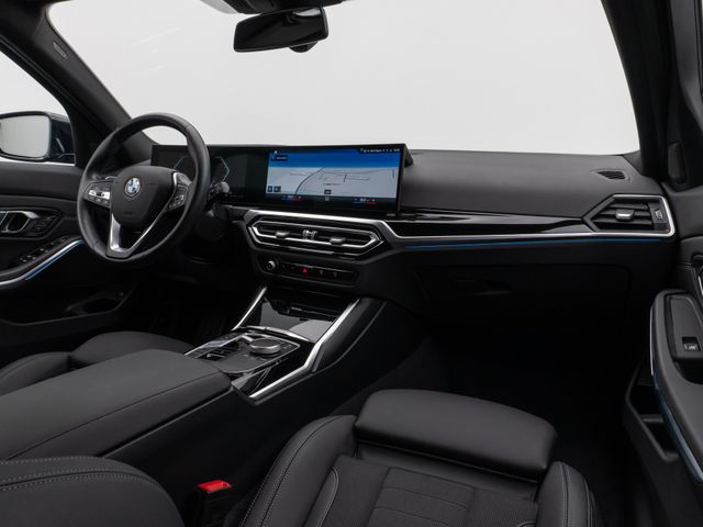 Foto Nummer 40: BMW 330i