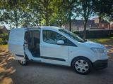 Ford Transit Courier 1.6 TDCi 95 PS 1. Hand - gebrauchte Ford Transit Courier aus dem Jahr 2015