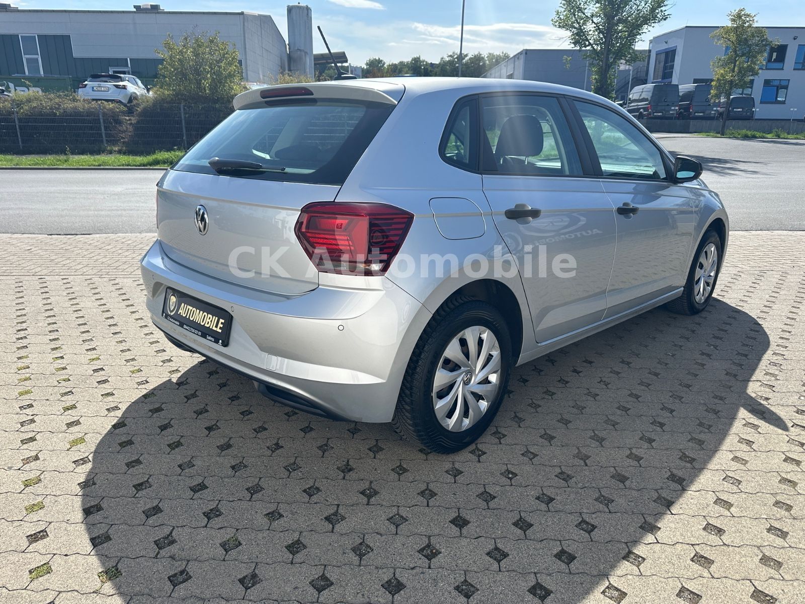 Fahrzeugabbildung Volkswagen Polo VI Trendline 1.0 BMT/Klima/Navi/PDC