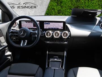 صورة 5 لـ 2025 Mercedes-BENZ EQA
