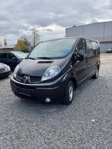 Renault Trafic Combi Passenger Black Edition - Renault Trafic: Black Edition