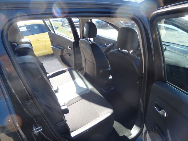 Fahrzeugabbildung Dacia Sandero II Stepway Celebration/1.Hd/Kamera