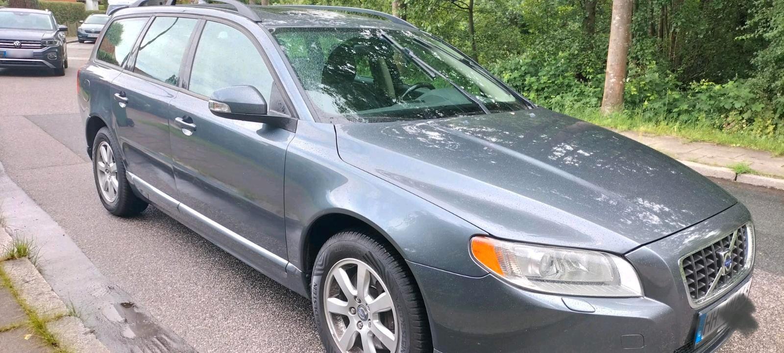 Volvo V70 2009 — photo 10