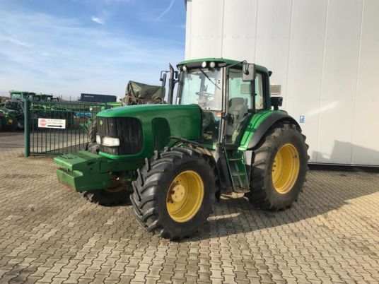 John Deere 6920