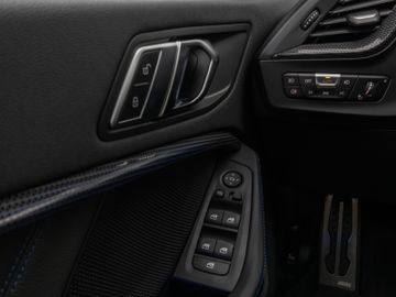 Fahrzeugabbildung BMW 120i M Sport Pro Kamera DAB HiFi AHK Lenkrhz 19"