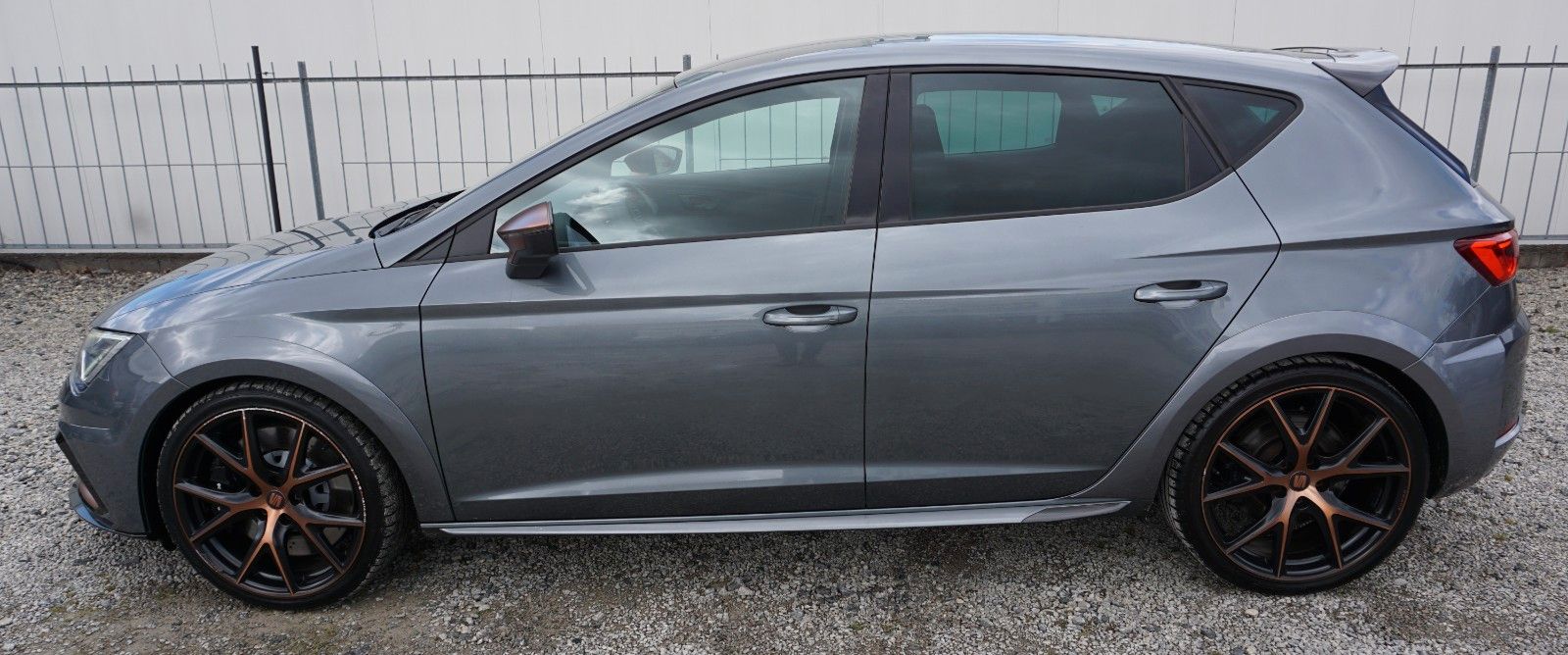 Fahrzeugabbildung SEAT Leon Cupra R Limitiert 673 von 799, ACC, Kamera