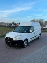 Fiat Doblo MaxiXL Minivan - gebrauchte Fiat Doblo aus dem Jahr 2012